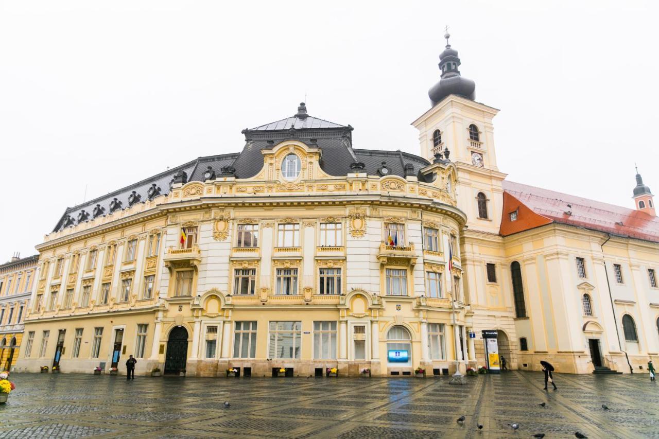 Vendi Grand Square Residence Hermannstadt Exterior foto
