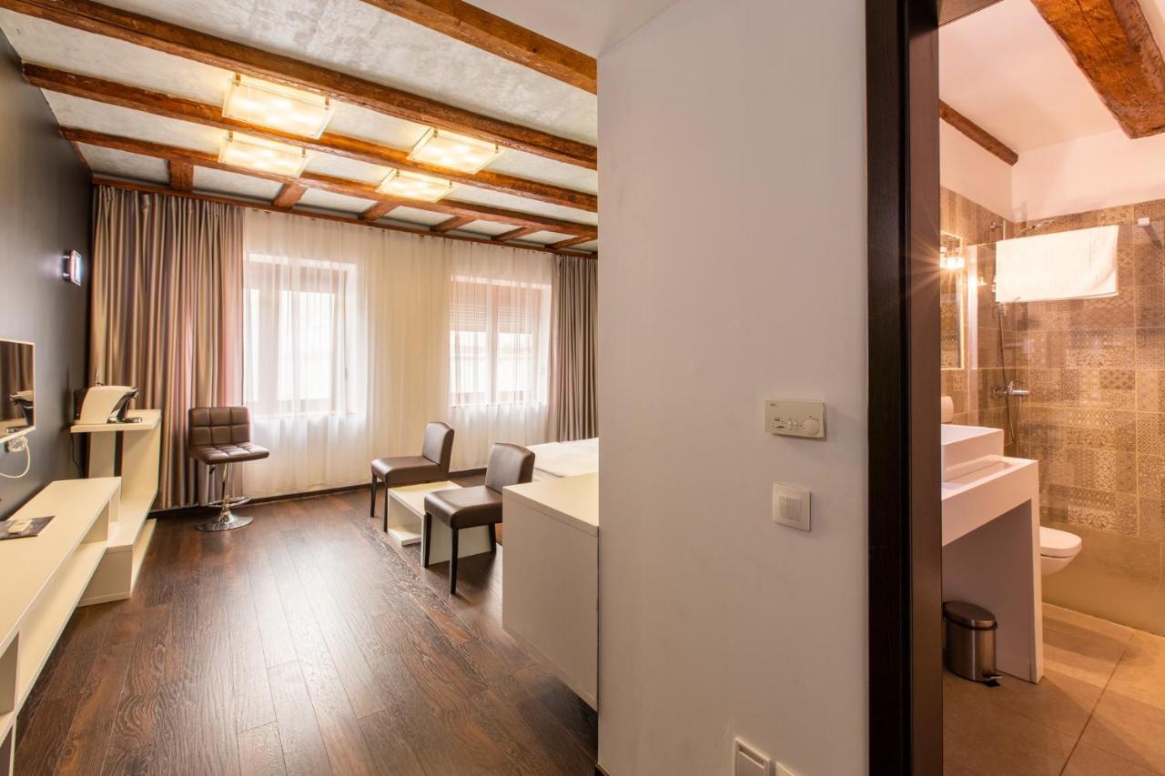 Vendi Grand Square Residence Hermannstadt Exterior foto